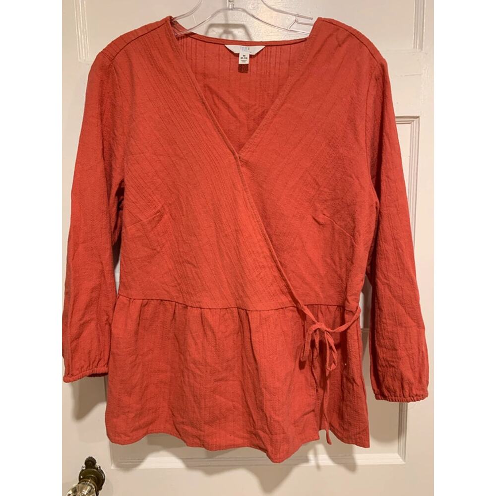 Time & Tru Women's Wrap Top Size Medium V-neck Front Tie Textured
